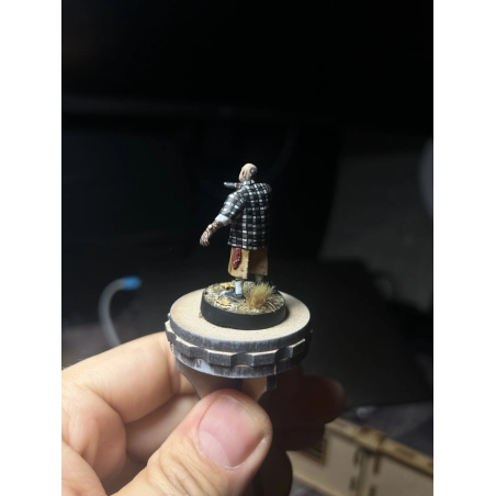 El Cholo - Miniatura del mes diciembre 24 - Formato Físico